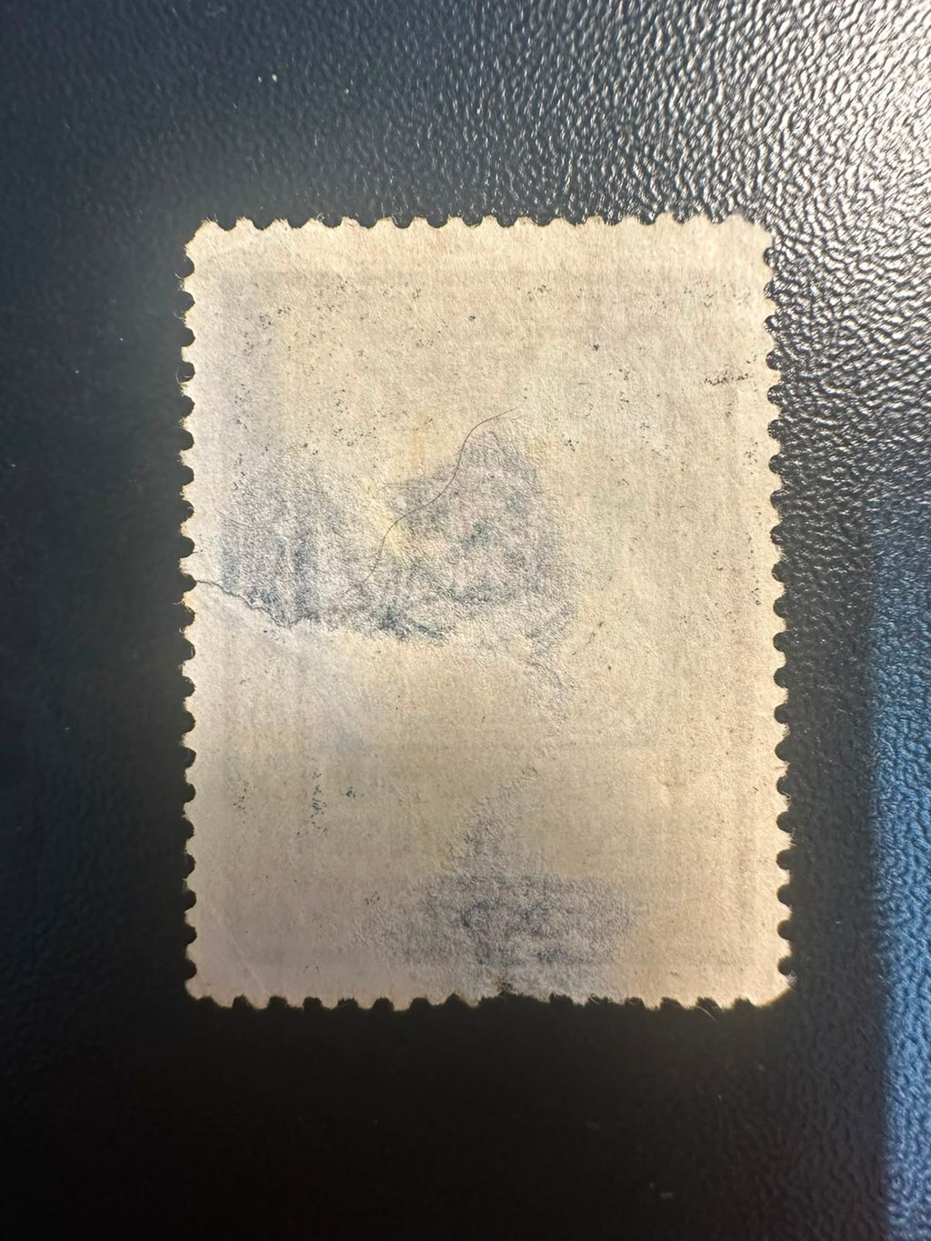 בול הרפובליקה הסובייטית של ארמניה 1922 – פטיש ומגל 400 רובל | 1922 Armenian SSR 400 Rubles Stamp – Hammer and Sickle